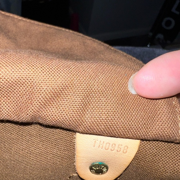 Louis Vuitton Speedy 30 - Picture 7 of 17